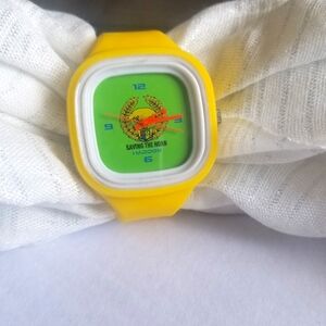 Maddox Analog Chunky Mens Wristwatch EUC